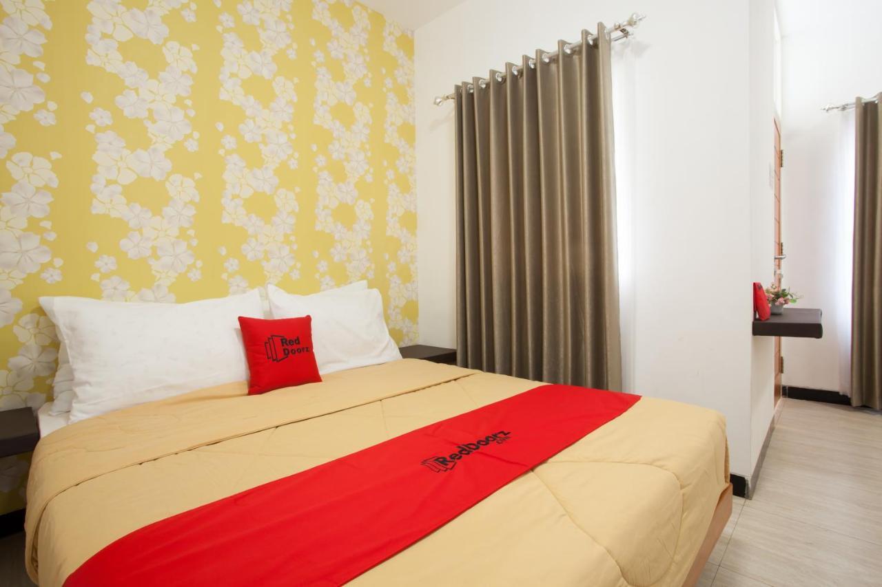 Hotel Reddoorz Near Museum Angkut Batu à Batu  Extérieur photo