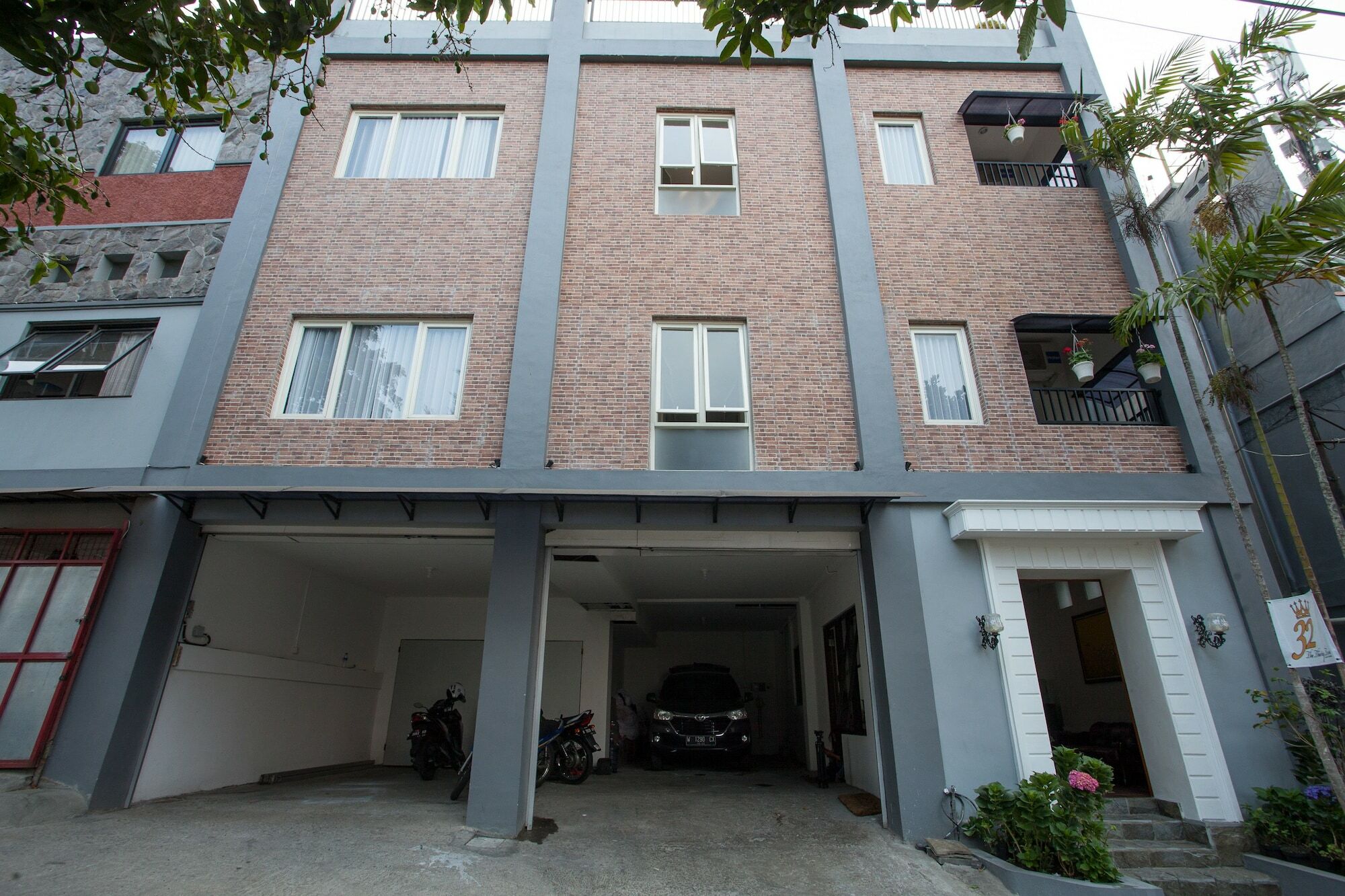 Hotel Reddoorz Near Museum Angkut Batu à Batu  Extérieur photo